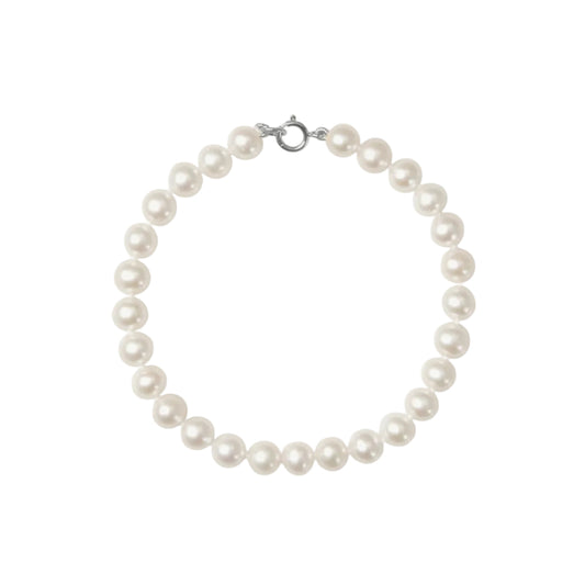 Pearl bracelet on a white background