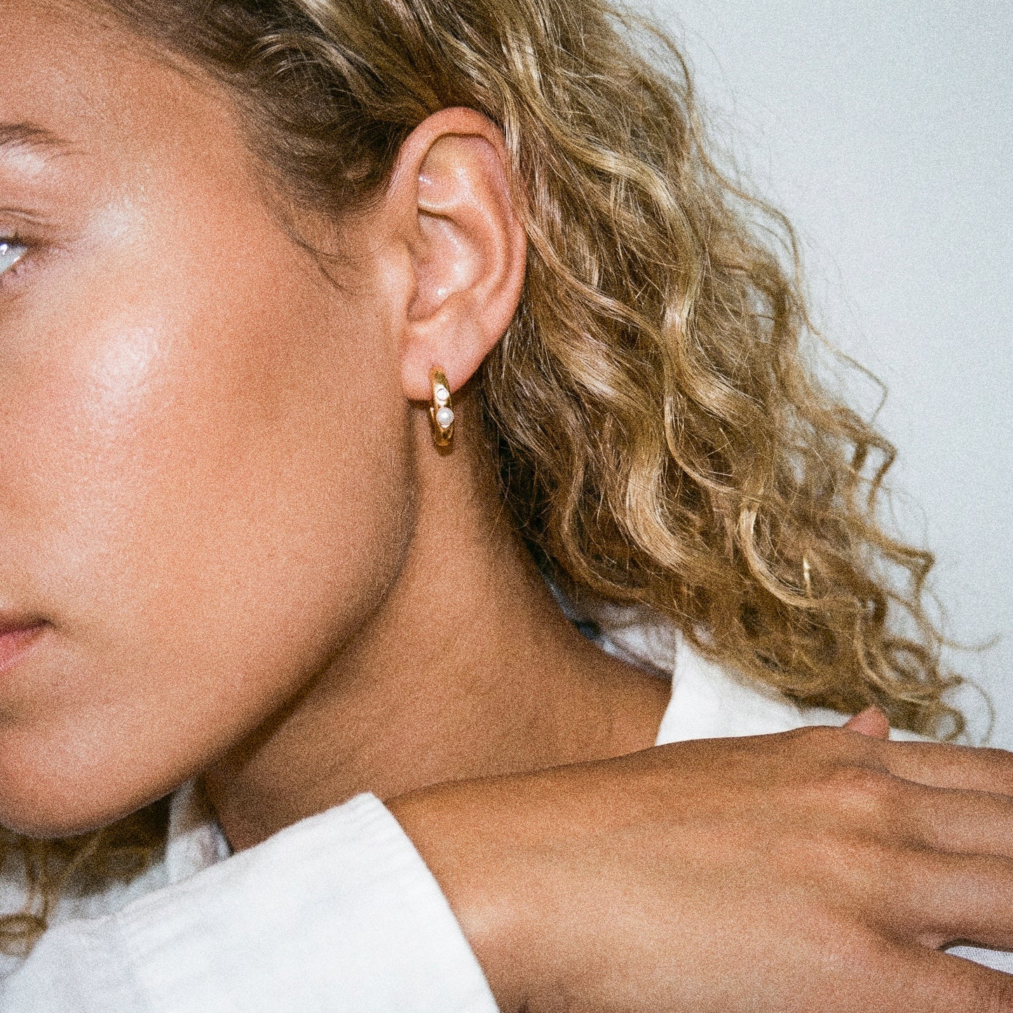 Raye Pearl Earrings 18ct Gold Plated